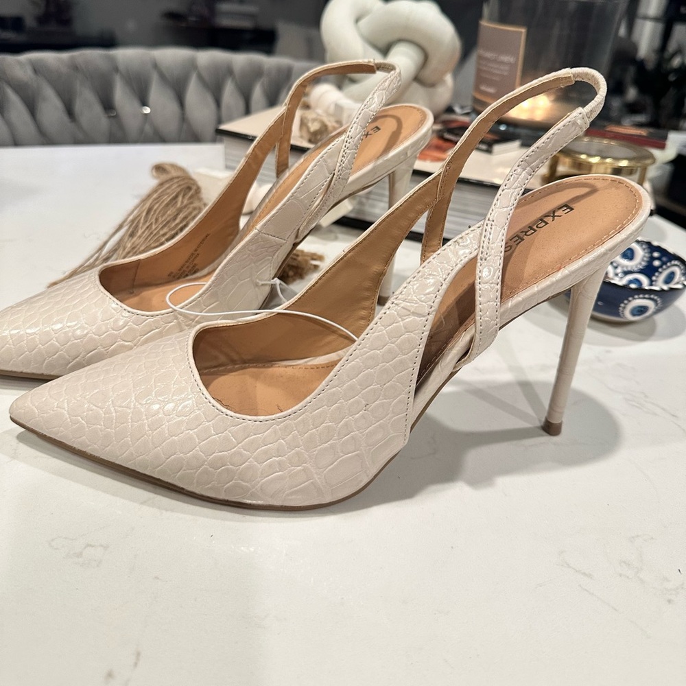 Express Slingback heel 9W